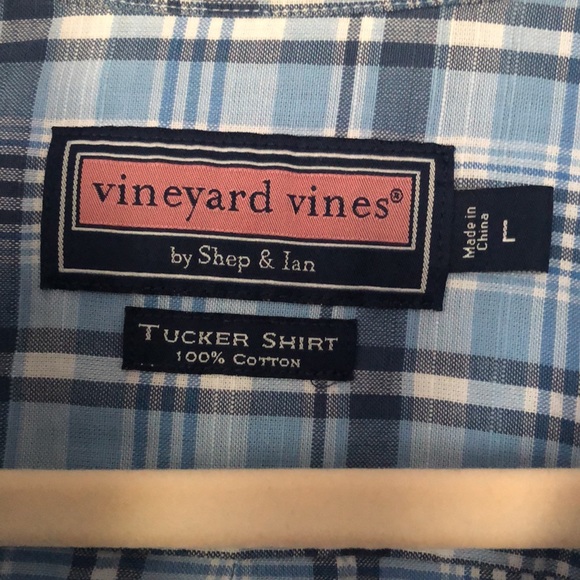 EUC Vineyard Vines Mens Shirt - Picture 2 of 3